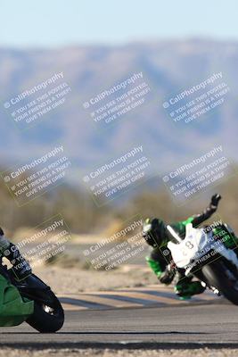 media/Dec-07-2025-CVMA (Sun) [[3e7d2de5dc]]/Race 12- Formula 40 MW and LW/